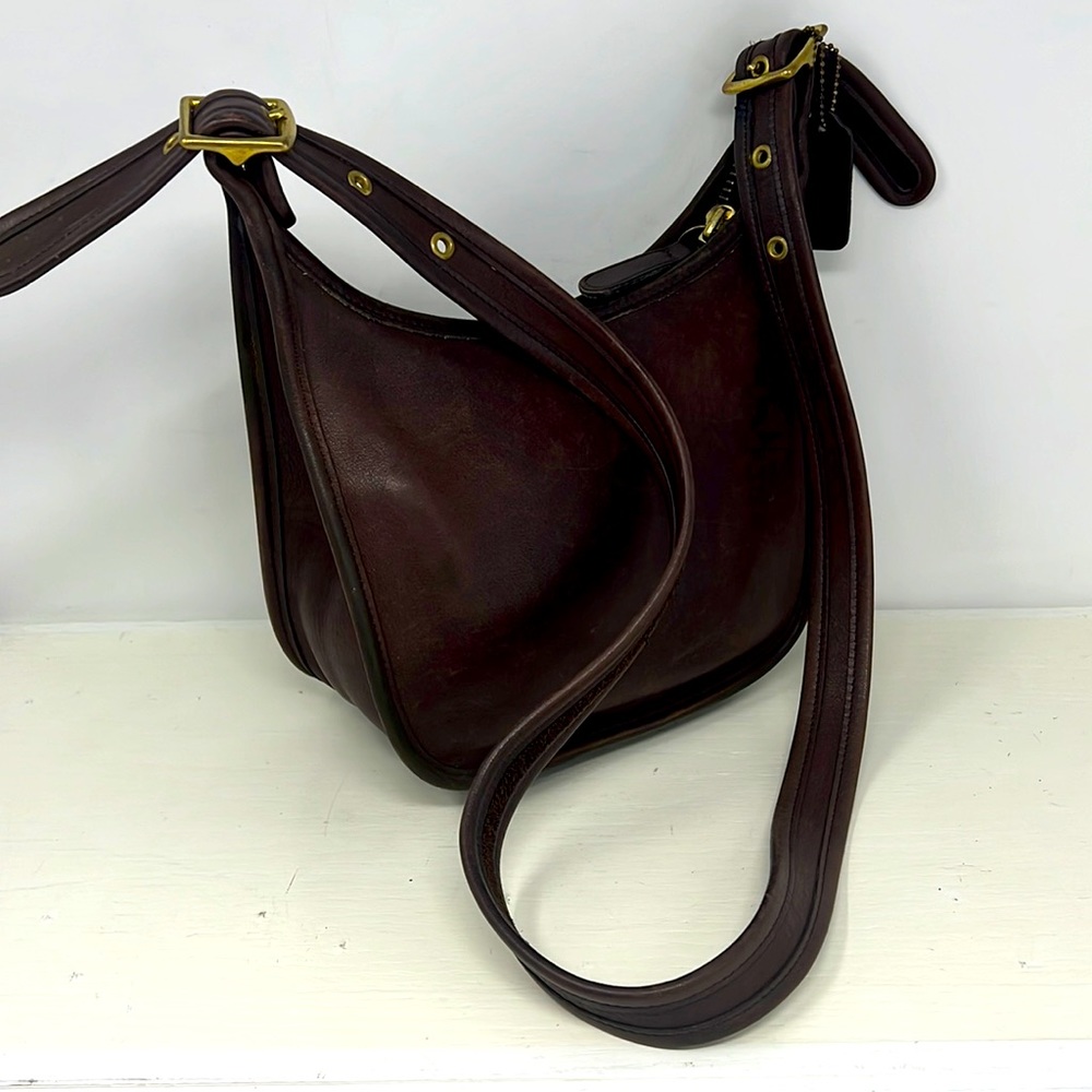 Coach Vintage Legacy 9950 Brown Zip Leather Shoulder Crossbody Bag
